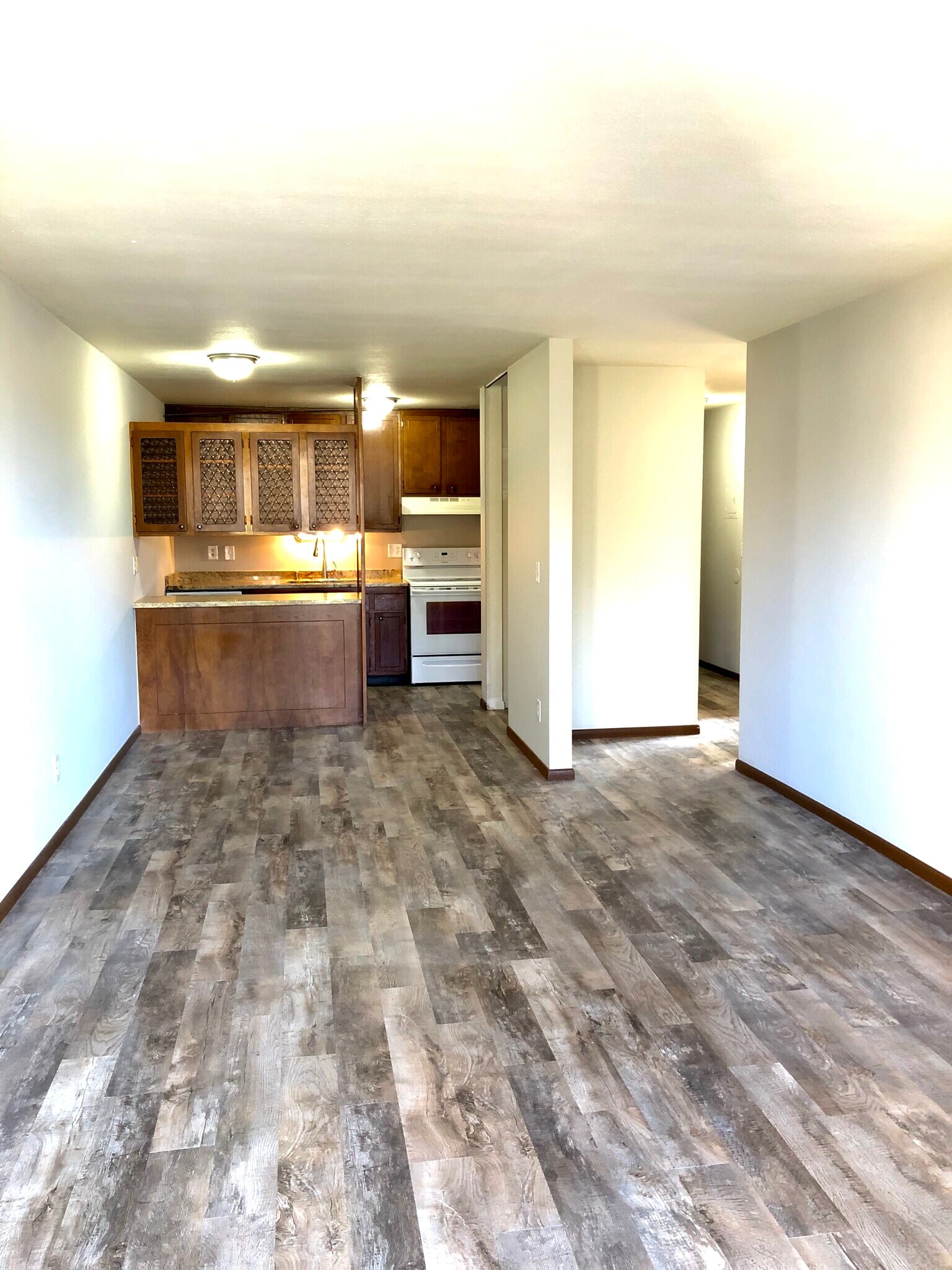 Building Photo - 4014 15th Ave S