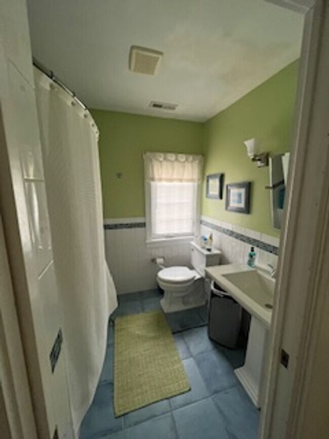 Building Photo - Waterfront Three Bedroom Two and a Half Bath
