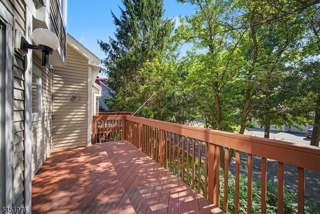 Building Photo - 24 Pine Hollow Ct