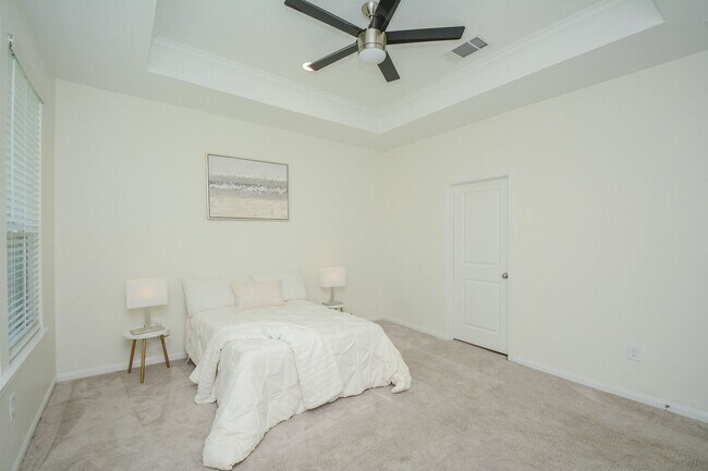 Building Photo - 18134 Sonresa Wy