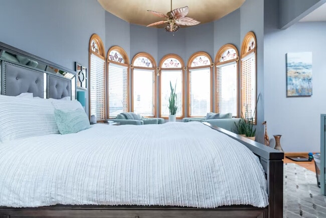 Building Photo - 152 Central Ave