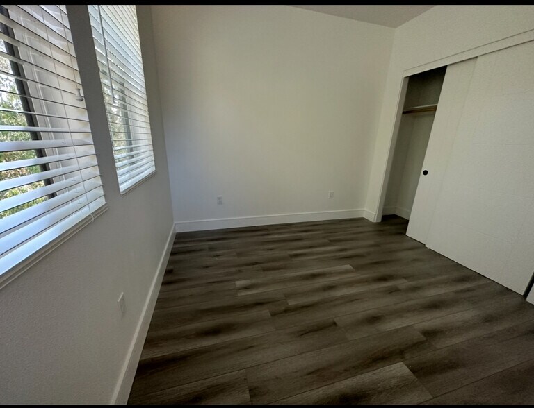 Building Photo - 2277 Versaro Dr