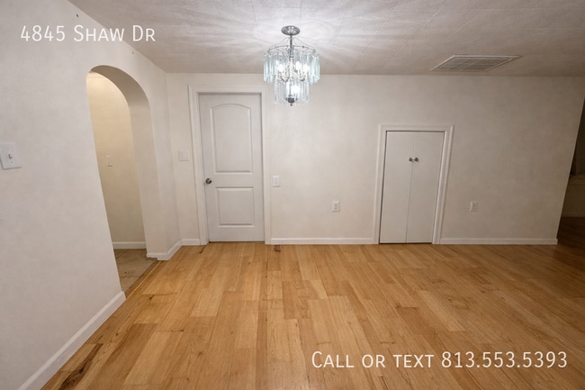 Building Photo - 4845 Shaw Dr