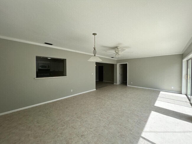 Building Photo - 4220 49th Ave S