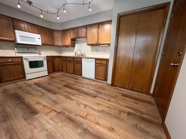 Building Photo - 3726 Pinnacle Ct