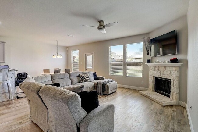 Building Photo - 3105 Walker Creek Dr