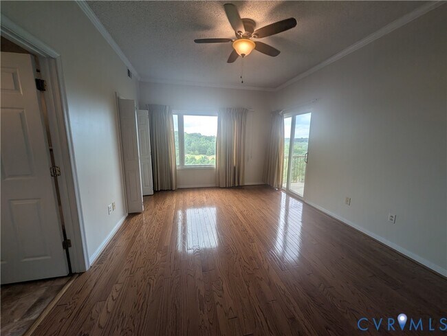 Building Photo - 301 Beacon Ridge Dr