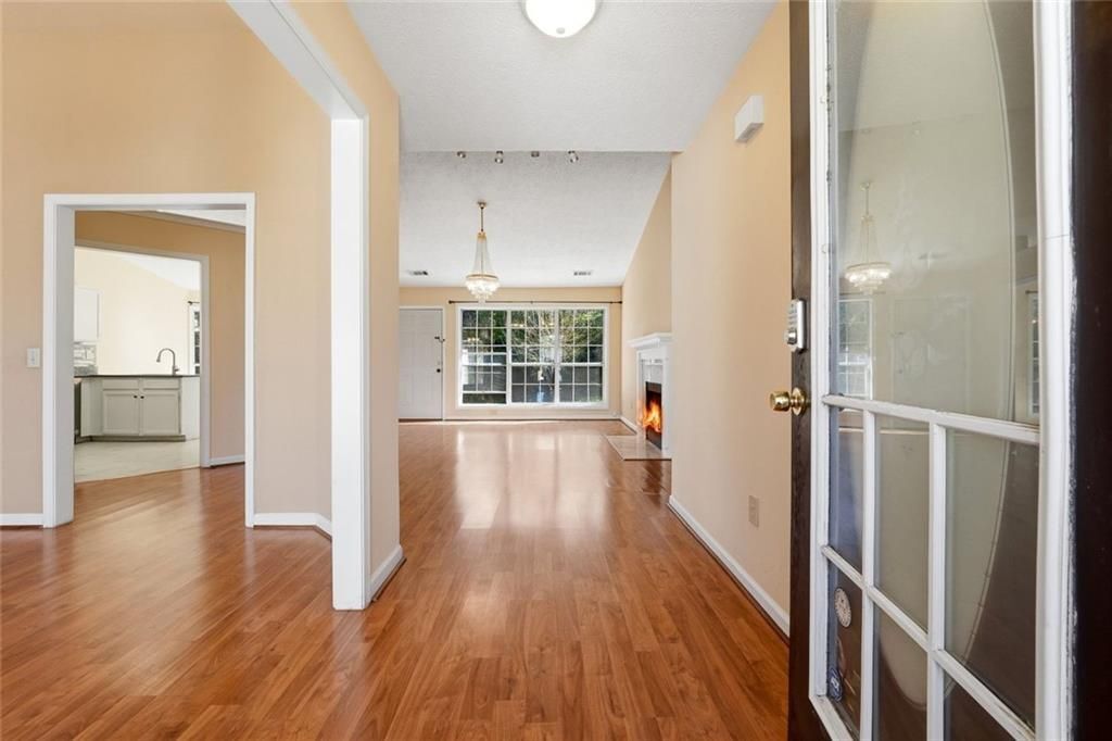 Building Photo - 2600 Avalon Pl