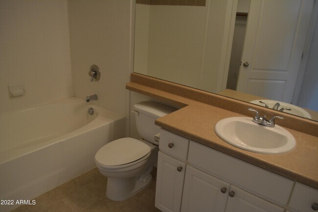 Building Photo - 1701 E Colter St