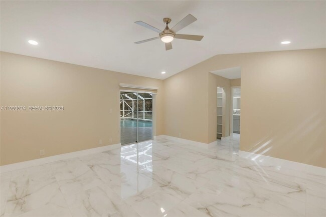 Building Photo - 10425 NW 48th Manor