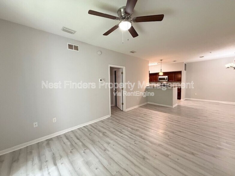 Building Photo - 8235 Lobster Bay Ct