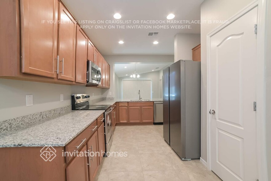 Building Photo - 7951 W Orange Dr