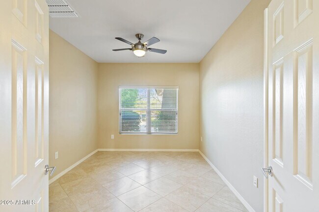 Building Photo - 33575 N Dove Lakes Dr