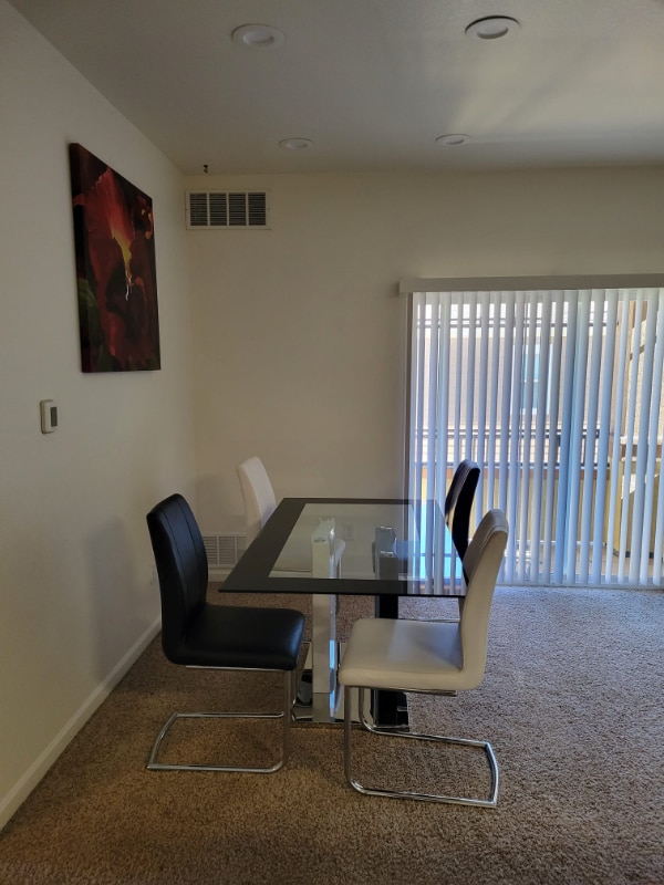 Building Photo - 837 E 98th Ave