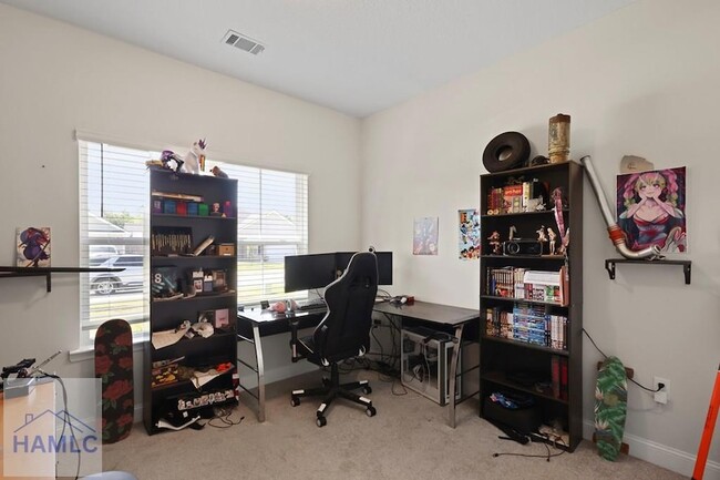 Building Photo - 568 Abode Ave