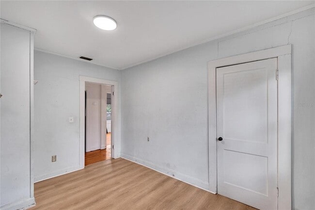 Building Photo - 11718 N Ola Ave
