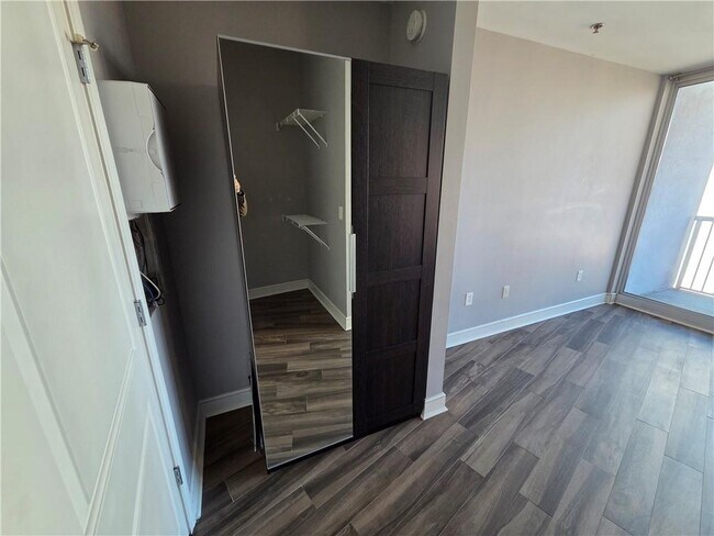 Building Photo - 44 Peachtree Pl NE