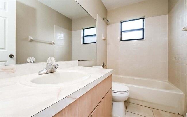 Building Photo - 10018 N Hartts Dr