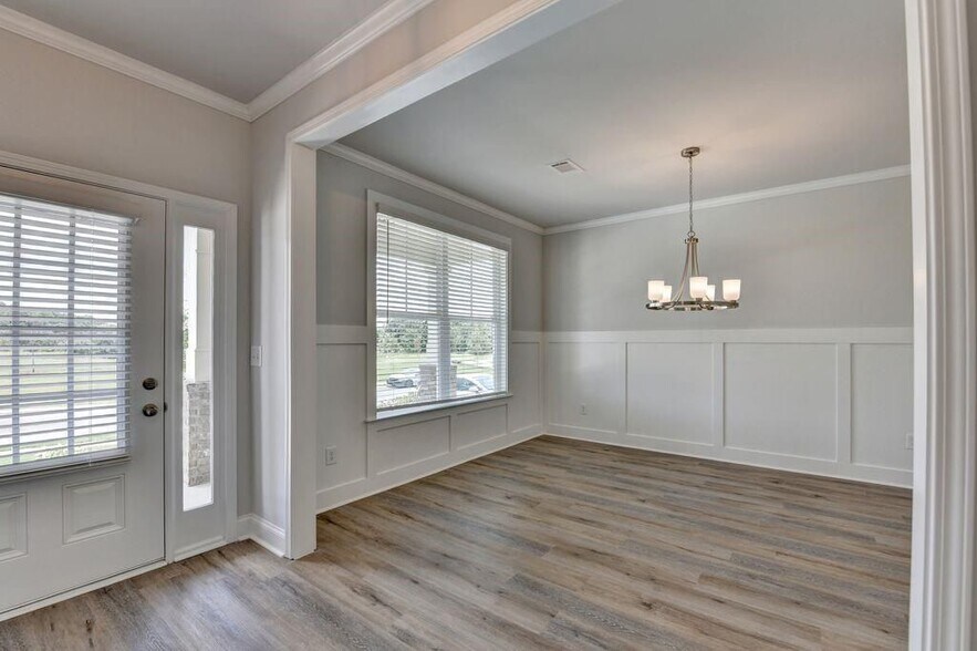 Building Photo - 7309 Yewtree Dr