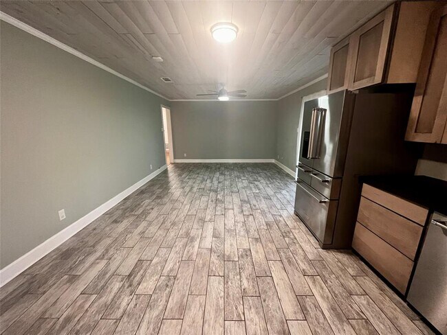 Building Photo - 795 Vogel Dr