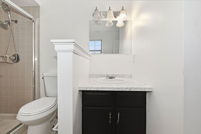 Building Photo - WESTWOOD - Spacious 3 bed 2.5 ba 2 car garage