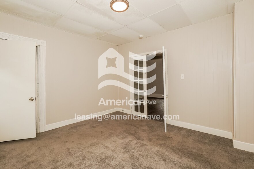 Building Photo - 691 Wooster Road North