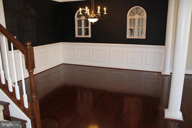 Building Photo - 41833 Bristow Manor Dr