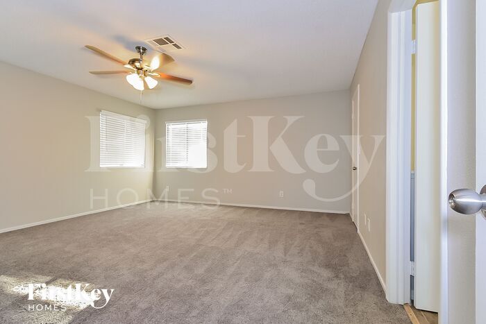 Building Photo - 1335 Clagett Ln
