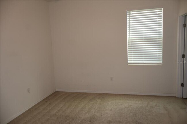 Building Photo - 4540 SW 65th Pl