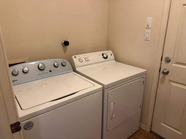 Building Photo - 3059 Southern Blvd SE