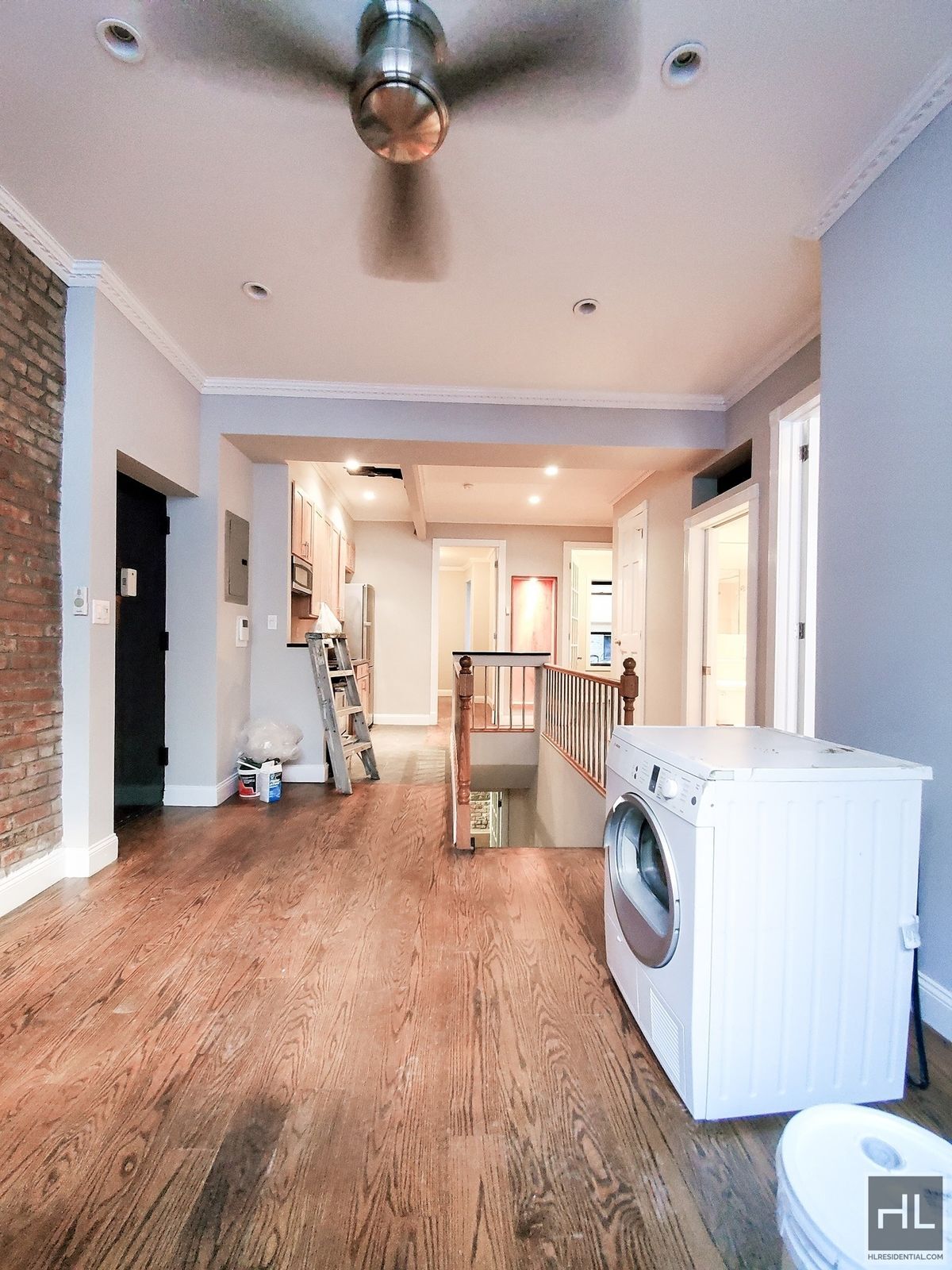 Building Photo - Avail; May 1 Upper Carnegie Hill adj/E. Harlem, Close to E.96th Q: E 100th St btw 2nd/1st Ave 4BR...