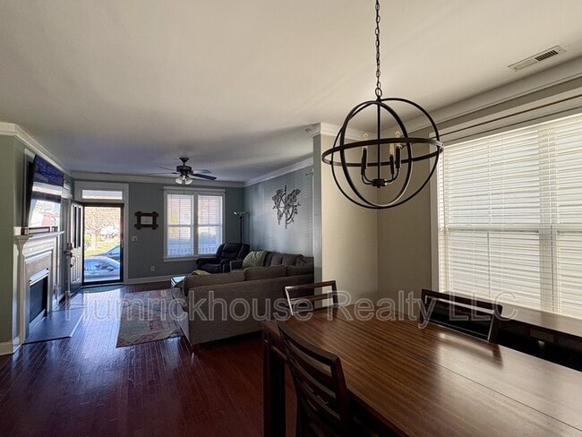 Building Photo - 515 Dubois Court