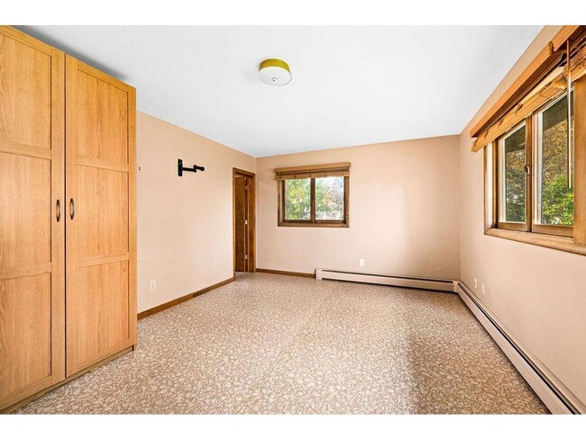 Building Photo - 309 SE 3rd Ave