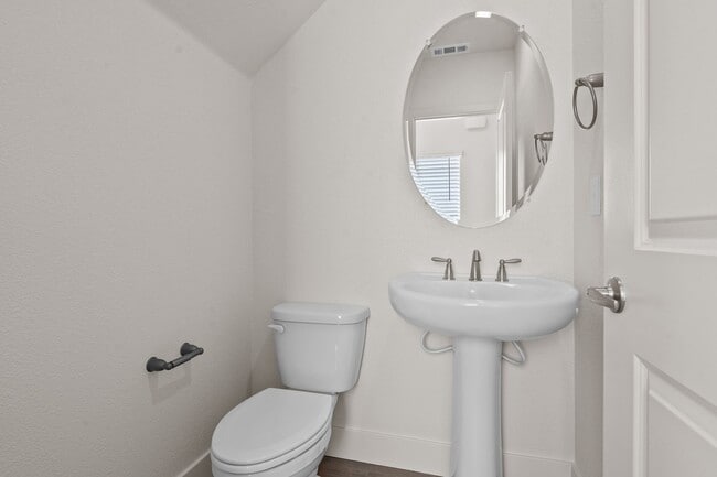 Building Photo - The Aspen - Luxurious 3 Bedroom 2.5 Bath T...