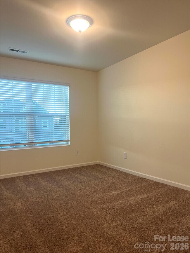 Building Photo - 7117 Bentz St