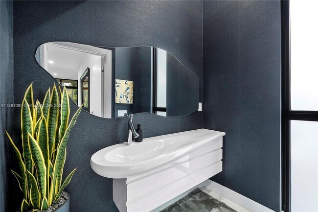 Building Photo - 4364 Alton Rd