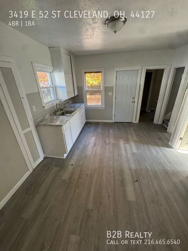 Building Photo - 3419 E 52nd St