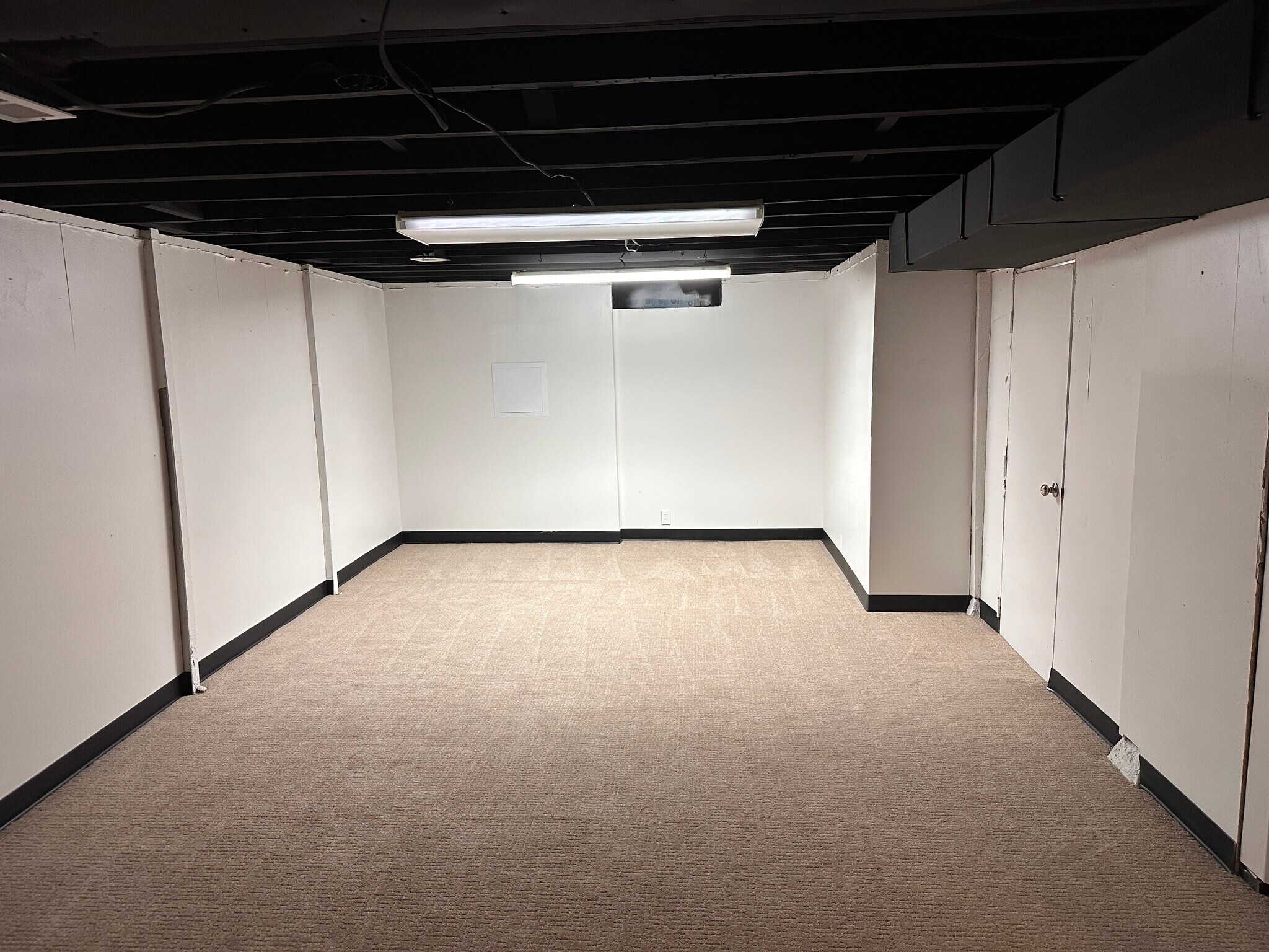Building Photo - 847 N Terrace Dr