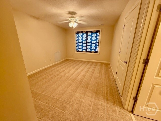 Building Photo - 204 Oak Branch Ct