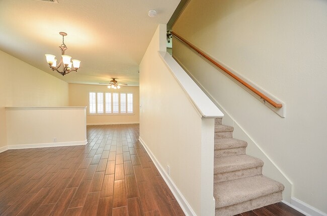 Building Photo - 6230 Canyon Rock Way