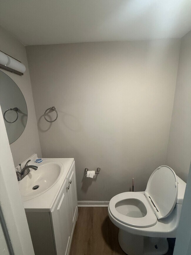 Building Photo - 5627 Banbury Ct