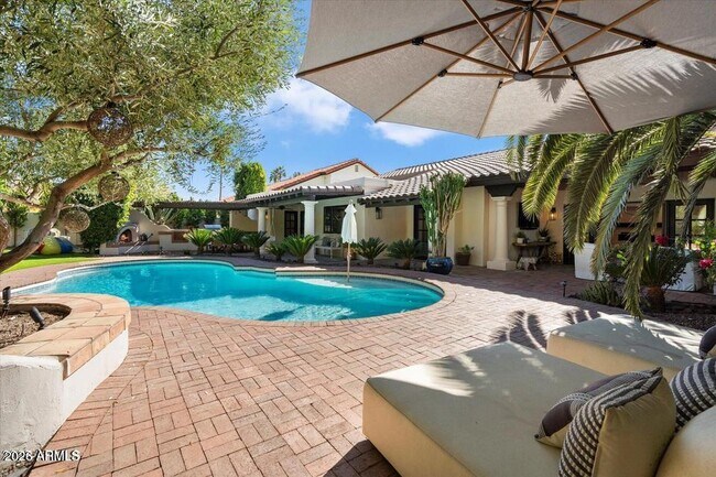 Building Photo - 9836 E Topaz Dr