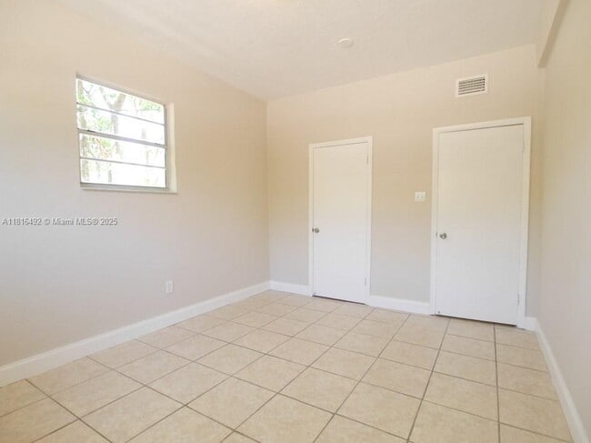 Building Photo - 6555 SW 59th Pl