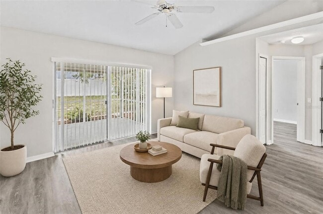 Building Photo - 11111 Lakeside Vista Dr