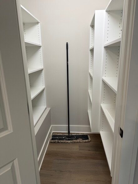 Pantry - 2617 Carew St