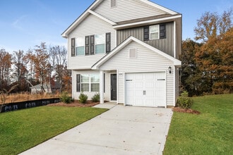 Building Photo - 2094 Southlea Dr