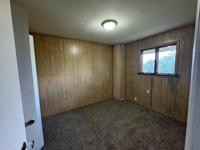 Building Photo - 1007 Wool St