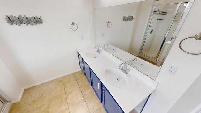 Building Photo - Expansive Living and Stylish Updates in So...