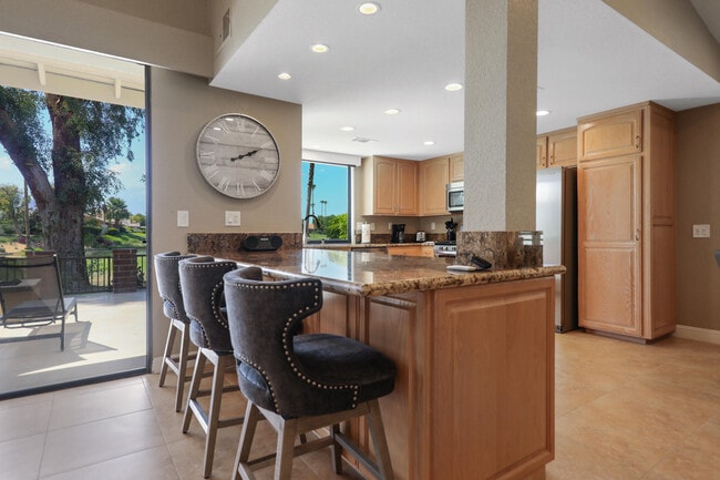 Building Photo - 363 San Remo St