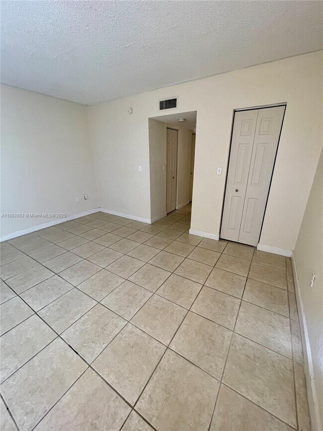 Building Photo - 10900 SW 104th St